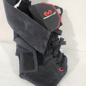 McDavid 195 Ultralight Ankle Brace with Straps Small Black